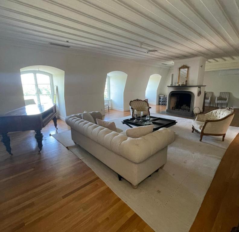 Bergby Herrgard Grisslehamn Esterno foto